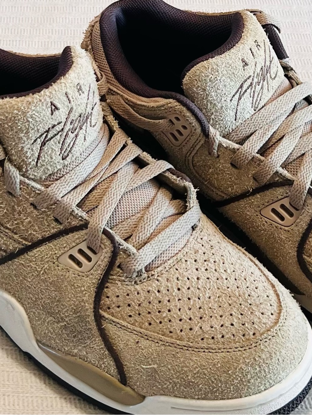 Nike Air Flight 89 Low Men's Tan Suede Sneakers NWOT never worn🆕